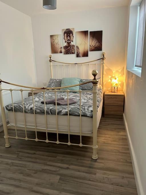 Bali Bliss Garden Flat With Parking Apartment Enfield Ngoại thất bức ảnh