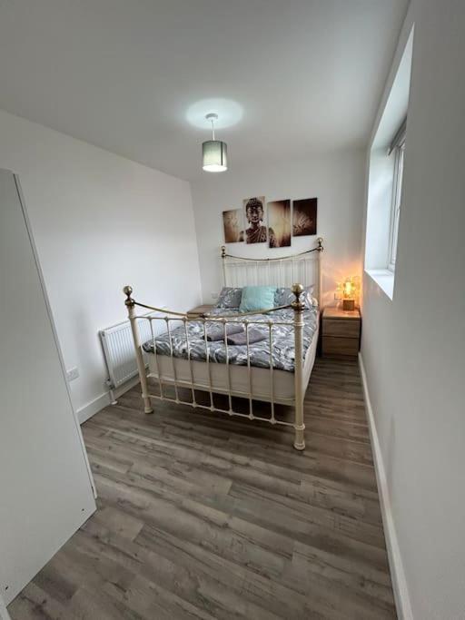 Bali Bliss Garden Flat With Parking Apartment Enfield Ngoại thất bức ảnh