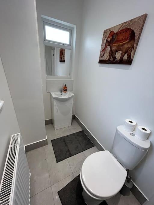 Bali Bliss Garden Flat With Parking Apartment Enfield Ngoại thất bức ảnh